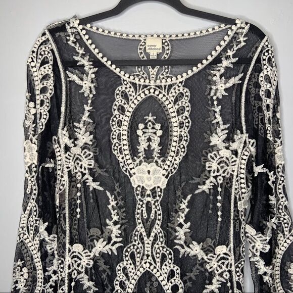 Long Sleeve Lace Blouse Top - Picture 2 of 9